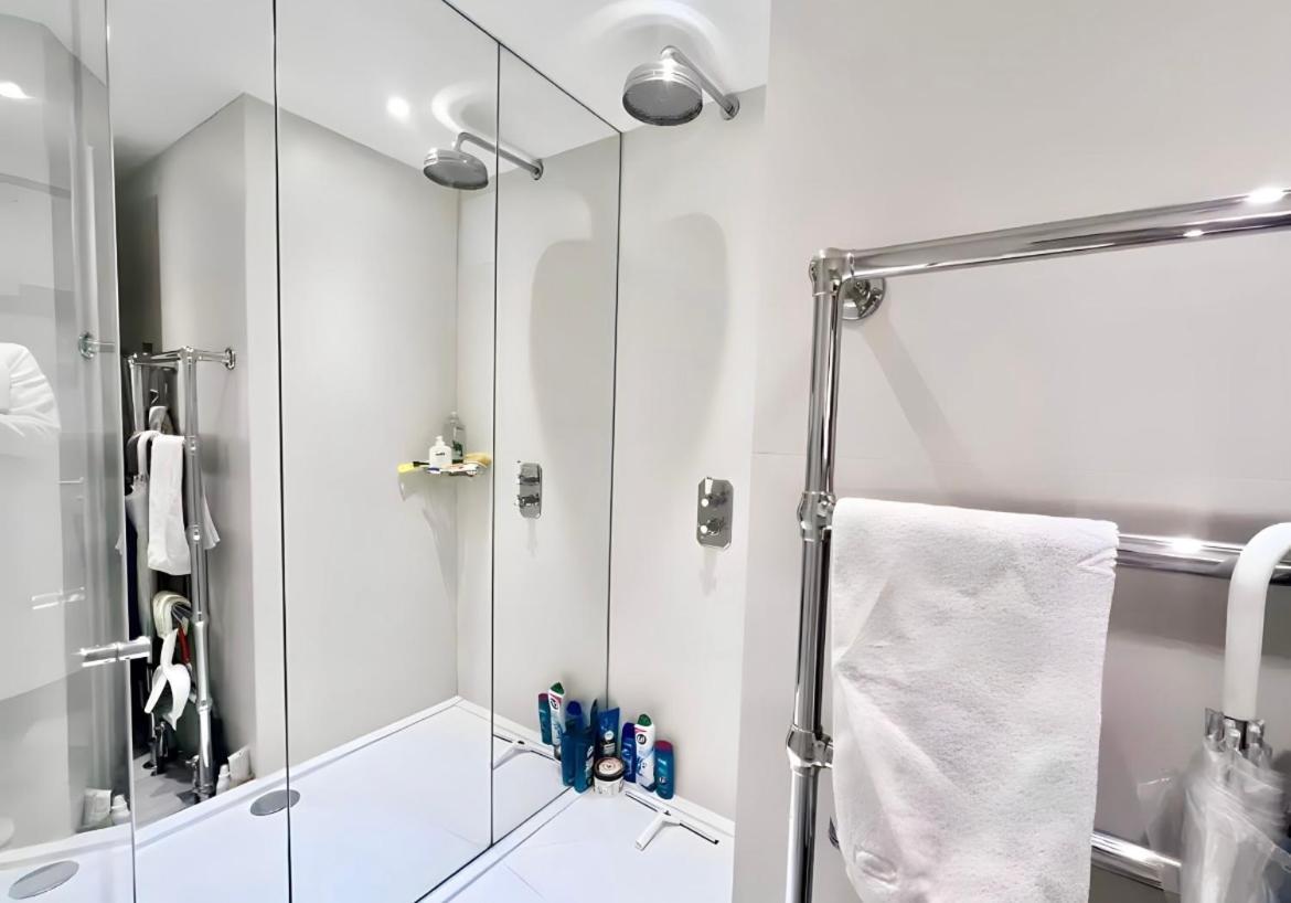 Kensington Luxury Apartments Лондон Екстер'єр фото